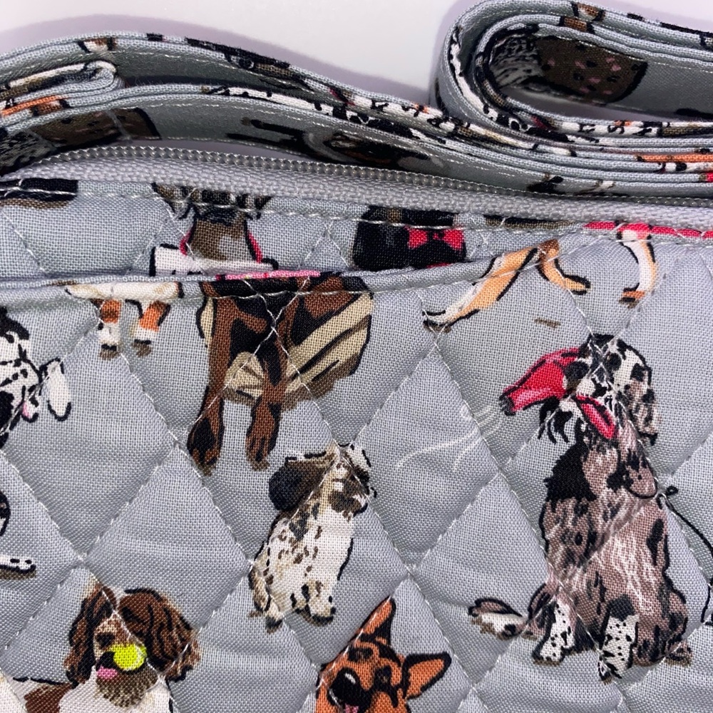 “Vera Bradley” Bucket Crossbody Bag in Cotton- (NWT) “Dog Show”Pattern - Picture 9 of 13